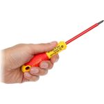 Диэлектрическая отвертка FATMAX 1000V PZ1х100 мм Stanley 0-65-418 (артикул 15281470) – фото 1
