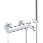 Однорычажный смеситель для ванны с душевым гарнитуром GROHE Essence New 33628001 (артикул 16046944) – фото 1
