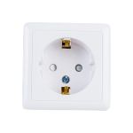 Розетка Schneider Electric 1-м ОП Хит 16А IP20 250В с заземл. защ. шторки бел. RA16-138-B (артикул 18126157) – фото 1