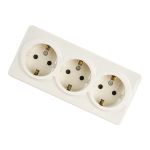 Розетка ЭРА 11-2209-02 3х2P E Schuko со шторками, 16A-250В, IP20, ОУ, Эксперт, сл.кость Б0020704 (артикул 15980765) – фото 1