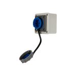 Настенная влагозащищенная розетка REXANT с крышкой 16 А, 2Р+РЕ, IP68 111-125 (артикул 18212893) – фото 1