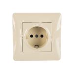 Розетка GUSI ELECTRIC Ugra с БЗК, с ЗП, СУ, 16А, 250 В, бежевый С11Р4-003-СБ (артикул 16032614) – фото 1