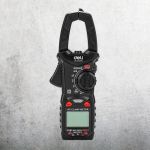 Токоизмерительные цифровые клещи DELI DL334203, раскрытие клещей 30 мм, CAT III 600В, 600А, 40 мОм 102980 (артикул 24663753) – фото 1