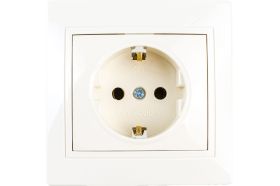 Розетка, слоновая кость 2П+З 16А 250В TDM Таймыр SQ1814-0112 (артикул 15516528) – фото 1