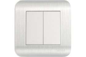 Выключатель LUXAR Deco с/у 2 клавиши, серебро с рифленой рамкой, 250В 10А 4606400620235 (артикул 16139602) – фото 1
