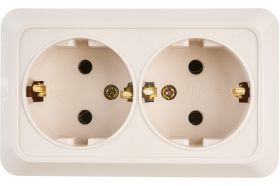 Розетка Intro Quadro с заземление двойная 2x2P+E Schuko, 16А-250В, IP20, открытая установка, слоновая кость, Б0053803 (артикул 20772573) – фото 1