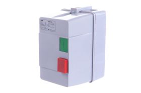 Контактор IEK КМИ-22560 25А 220В/АС3 IP54 ИЭК KKM26-025-220-00 (артикул 15166110) – фото 1
