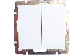 Проходной двухклавишный выключатель WERKEL W1222001 hammer белый a052032 (артикул 16603130) – фото 1