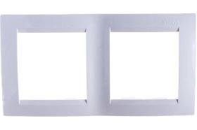 Двухместная рамка, белая Simon 1500620-030 (артикул 15404754) – фото 1