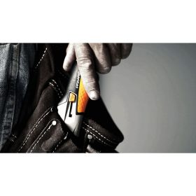Строительный нож с фиксированным сменным лезвием Fiskars CarbonMax 1027222 (артикул 16493949) – фото 11