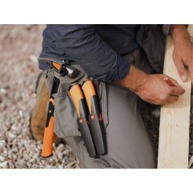 Строительный нож Fiskars со встроенной точилкой 1023620 (артикул 20232322) – фото 3