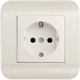 Розетка LUXAR Deco с/у с з/к белая с рифленой рамкой, 250В 16А 4606400620297 (артикул 16139533) – фото 1