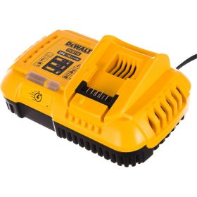 Универсальное зарядное устройство (18-54 В) DEWALT DCB118 (артикул 15637094) – фото 1