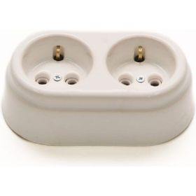 Двухместная керамическая розетка Interior Electric белая, серия ""АРБАТ"" РК2001 (артикул 18326623) – фото 1