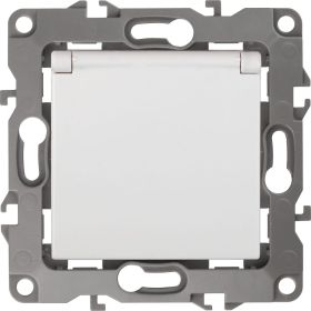 Розетка ЭРА 12-2103-01 2P+E Schuko со шторками с крышкой, 16АХ-250В, белый Б0014693 (артикул 15747401) – фото 1