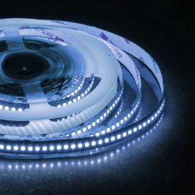 Светодиодная лента Apeyron в блистере, 2м, 12В, 9,6Вт/м, smd2835, 60д/м, IP20, 900Лм/м, подложка 10мм, холодный белый 222BL (артикул 20384356) – фото 1