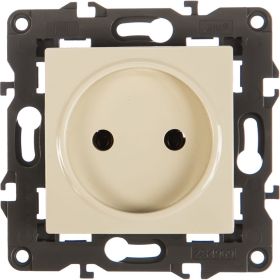 Розетка ЭРА 12-2105-02 2P, 16A-250В, IP20, слоновая кость Б0018255 (артикул 15840952) – фото 1