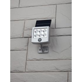 Прожектор с датчиком движения ЭРА ERAFS04808, на солнечной батарее, 6L Б0044248 (артикул 16200072) – фото 1