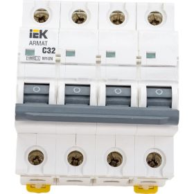 Автоматический выключатель IEK ARMAT M10N 4P C 32А AR-M10N-4-C032 (артикул 20731107) – фото 1