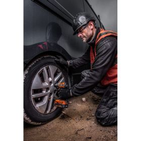 Бесщеточный аккумуляторный ударный гайковерт BSS18S12BL-0 AEG 4935472279 (артикул 16313062) – фото 10