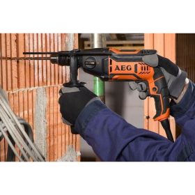 Ударная дрель AEG SB2E850R 447360 (артикул 15624921) – фото 2