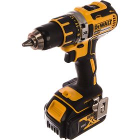 Аккумуляторная дрель-шуруповерт DEWALT DCD 790 M2 (артикул 15457735) – фото 2