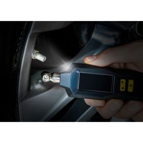 Цифровой программируемый манометр MICHELIN с фонариком 12294 (артикул 16095599) – фото 7