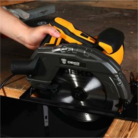 Дисковая (циркулярная) пила DEKO DKCS2400-210 2400 Вт, диск 210 мм 063-4319 (артикул 22606989) – фото 4